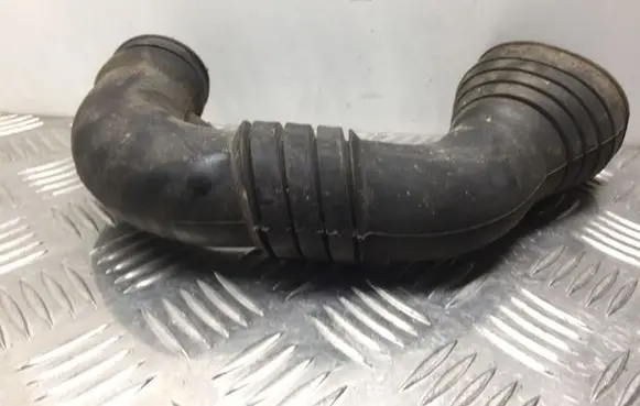 Audi A4 S4 B5 8D Intercooler hose/pipe 8D0129615A