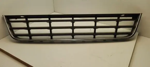 Volkswagen PASSAT B6 Front bumper lower grill 3C0853677