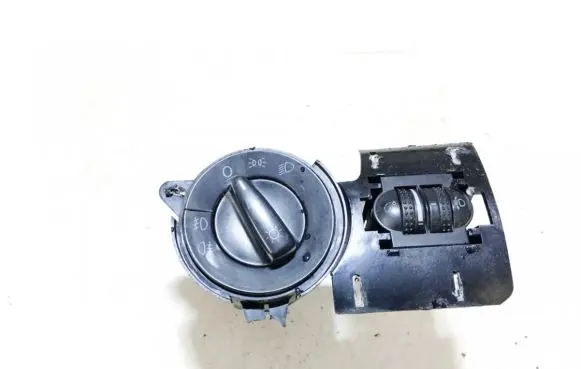 Volkswagen PASSAT B5 Light switch 1c0941531a