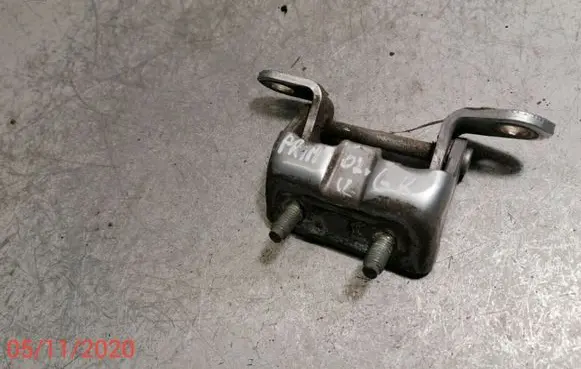 Nissan Primera Rear door upper hinge