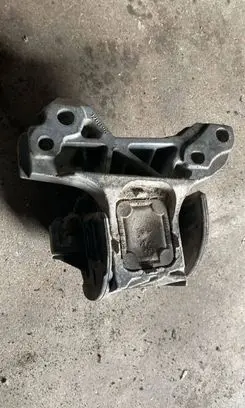 Peugeot 407 Engine mount bracket 326b96