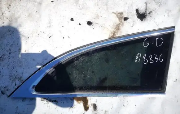 Jaguar XF Rear side window as3
