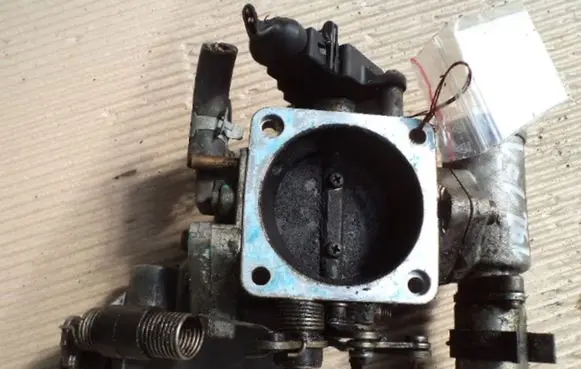 Opel Omega B1 Throttle body valve 