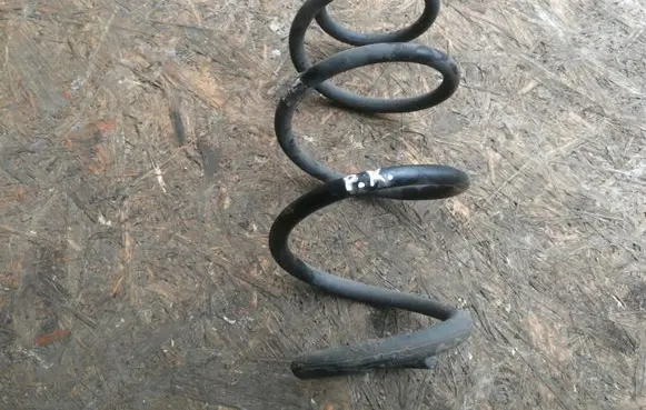 KIA Sportage Front coil spring 54630F1DB0F05040