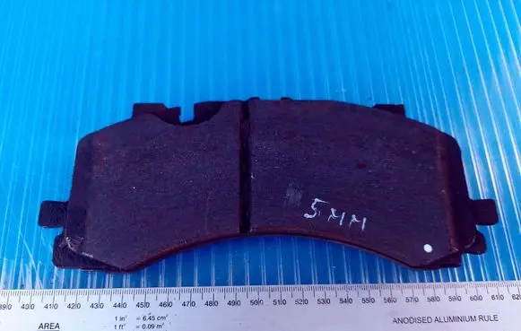 Audi Q7 4M Brake pads (front) 4M0615116