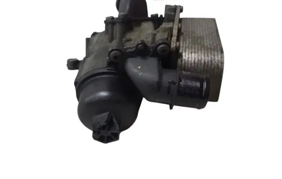 Oil filter mounting bracket