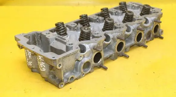 Mercedes-Benz B W245 Engine head R2660160201