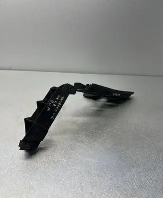 Volkswagen Touran I Bumper support mounting bracket corner 1T0807375C