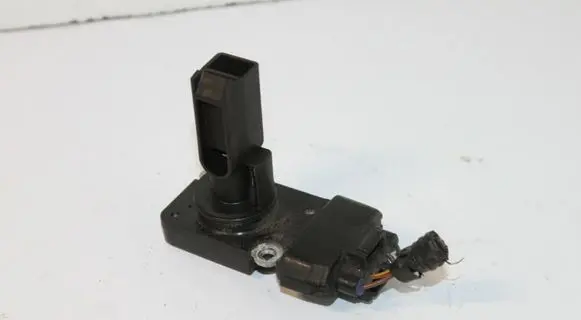 Toyota Corolla E120 E130 Mass air flow meter 2220427010