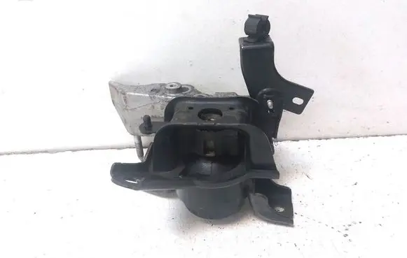 Lexus RX 450H Engine mount bracket