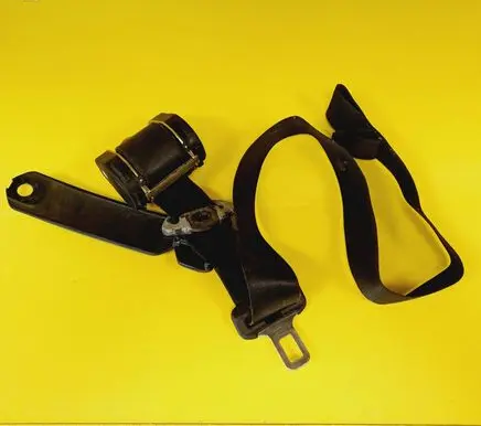 Opel Calibra Front seatbelt 90355117