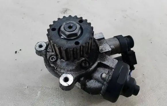 Skoda Rapid (NH) Fuel injection high pressure pump