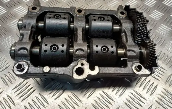 Renault Espace - Grand espace IV Oil pump balance shaft 8200180602A 8200118053B