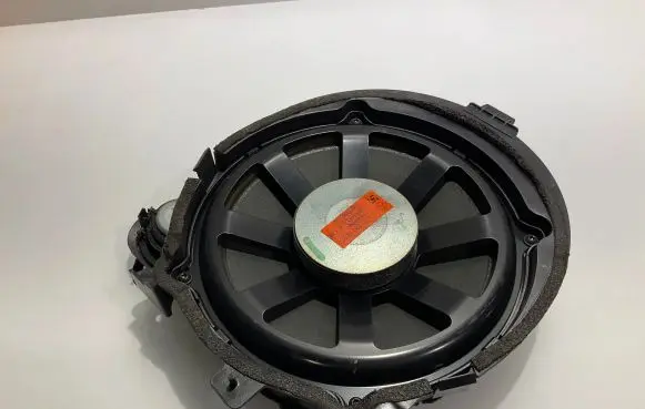 Mercedes-Benz CLK A209 C209 Subwoofer speaker A2098201902 230ME003 18517128