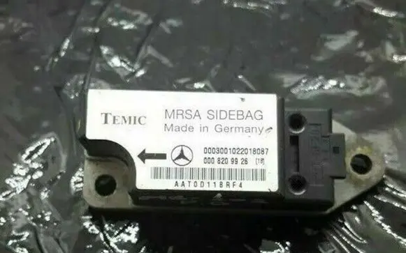 Mercedes-Benz E W210 Airbag deployment crash/impact sensor 0008209926
