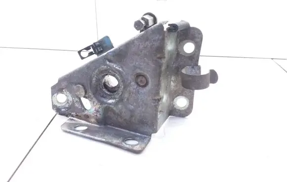 Engine bonnet/hood lock/catch