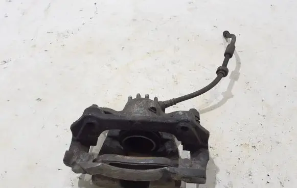 Renault Trafic III (X82) Front brake caliper 410011225R
