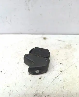 Renault Kangoo I Quarter vent window switch 090327N