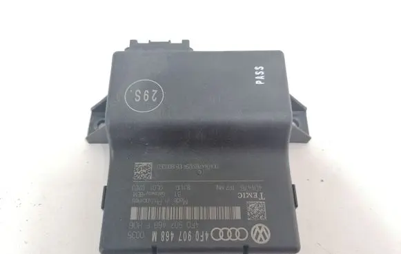Audi A6 S6 C6 4F Gateway control module 4F0907468M