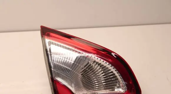 Nissan Qashqai Tailgate rear/tail lights 89503189