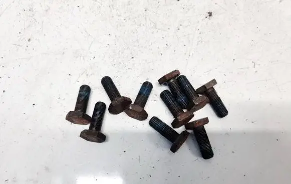 Opel Astra G Nuts/bolts 