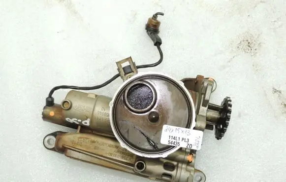 Peugeot 508 Oil pump V764737680
