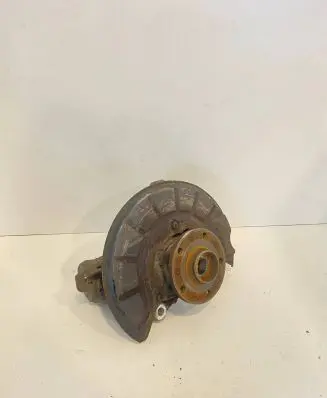 Volkswagen PASSAT B7 Front wheel hub