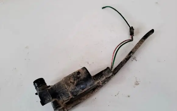 Toyota Aygo AB10 Windscreen/windshield washer pump