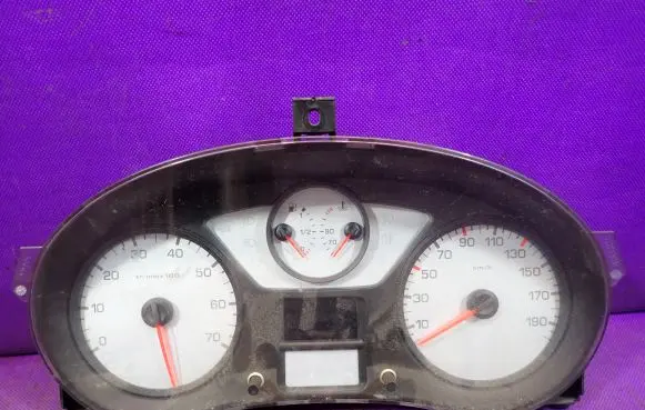 Speedometer (instrument cluster)