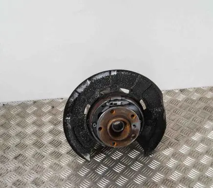 BMW X5 F15 Rear wheel hub 6770984