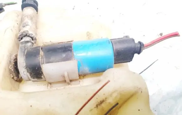 Skoda Superb B5 (3U) Headlight washer pump 