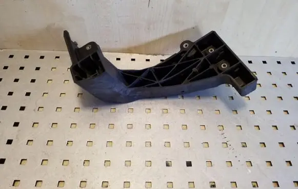 Hyundai i40 Radiator support slam panel bracket 641363Z000