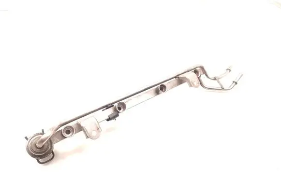 Audi A3 S3 8L Fuel main line pipe 06A433317E 5WS1226