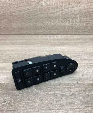 BMW 5 E39 Electric window control switch 8380646