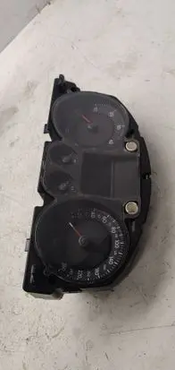 Volkswagen PASSAT B6 Speedometer (instrument cluster)