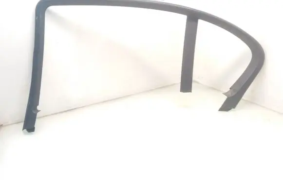 BMW 5 E60 E61 Rear door window/glass frame 7033648