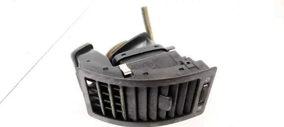 Volkswagen Polo IV 9N3 Dash center air vent grill 6Q0819704