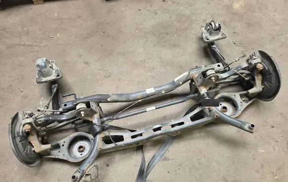 Volkswagen Touran I Rear subframe 1T0500047CB