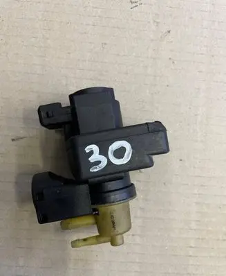 Renault Trafic II (X83) Turbo solenoid valve 8200486264