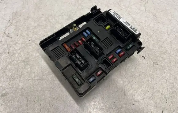 Citroen C2 Fuse module 9650618380