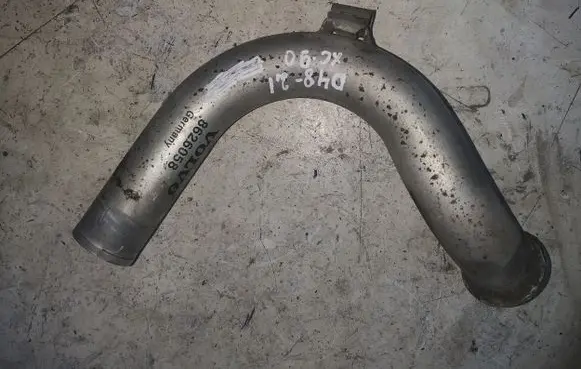 Volvo XC90 Engine coolant pipe/hose 8626058