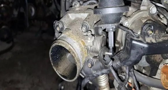 KIA Ceed Throttle valve 351002XXXX