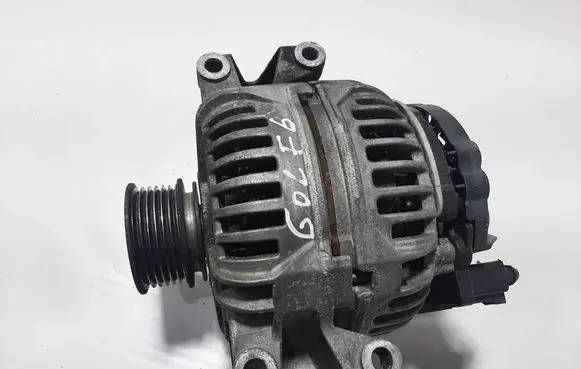 Volkswagen Golf VI Generator/alternator 06B903016AB