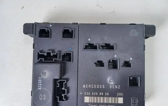 Mercedes-Benz SL R230 Door control unit/module 2308208626 A2308208626