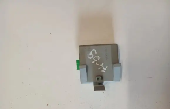 Volvo V70 Alarm control unit/module 9472105 6680 F005V00026