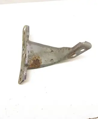 Audi A4 S4 B7 8E 8H Fender mounting bracket 8E0821136A