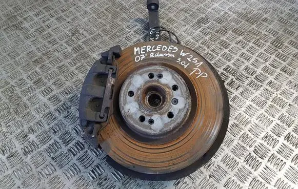 Mercedes-Benz R W251 Front wheel hub