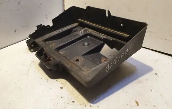 Opel Zafira A Battery tray 24449812