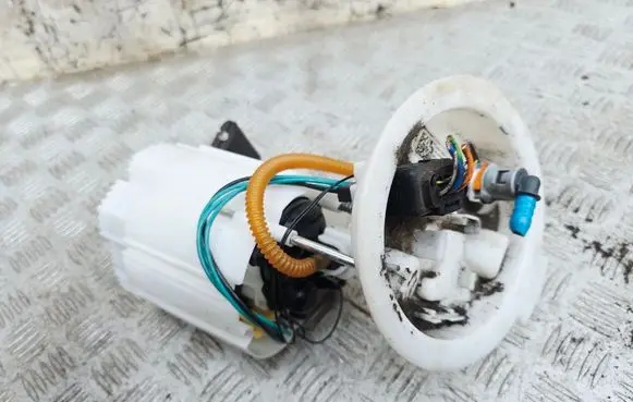 Mini One - Cooper Cabrio R52 In-tank fuel pump 7300477 0580200501