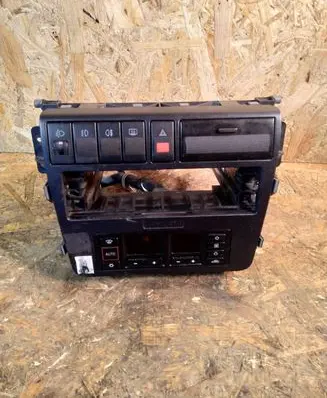 Audi A4 S4 B5 8D Climate control unit